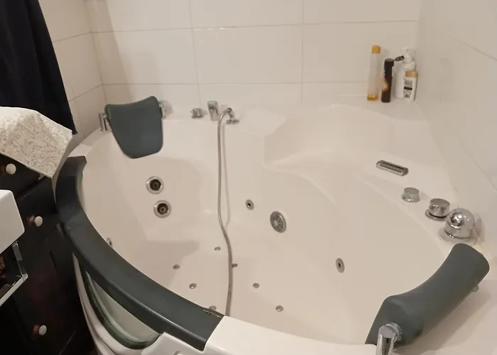 Kemping Camping Under The Walnut In Your Own Tent On A Shared Lot And Shared Bathroom *